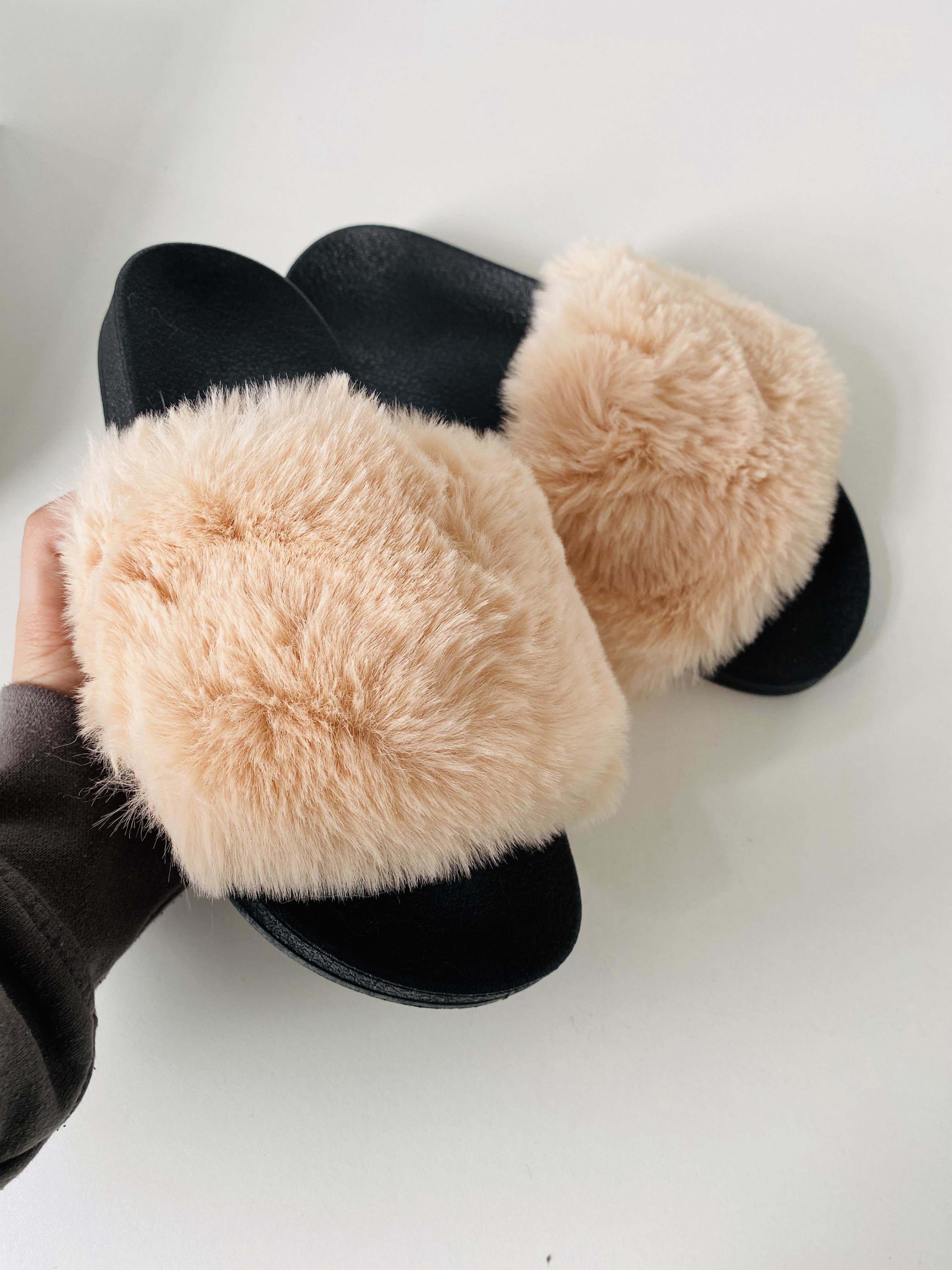 Bayley Faux Fur Super Fluffy Slip On Sliders