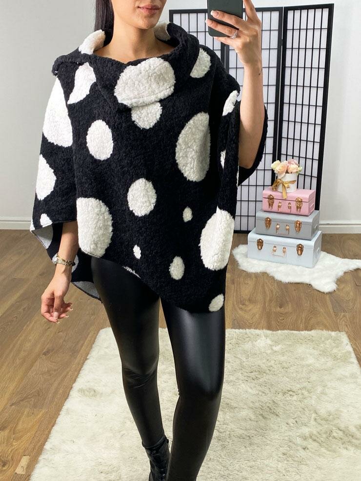 Pergo Teddy Circle Print Detailed Super Soft Poncho