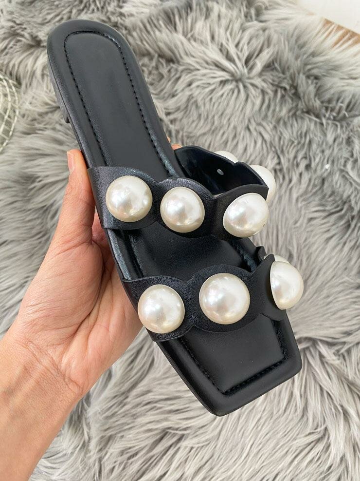 Yulando Chunky Pearl Faux Leather Sandals