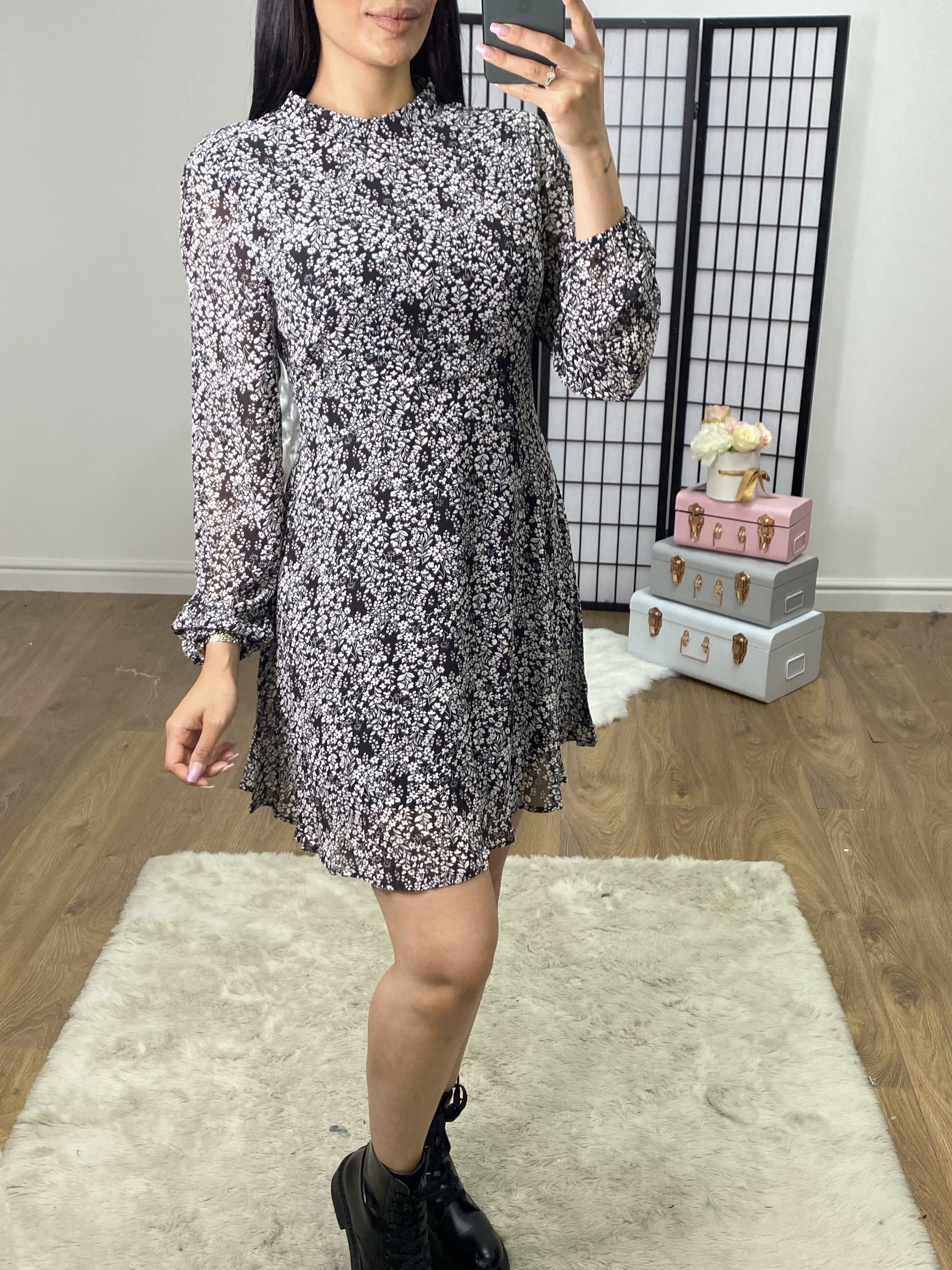 Mariola Floral Print Black Swing Dress