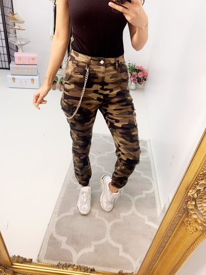 Dusty Camo Chain Detailed High Waist Cargo Trousers
