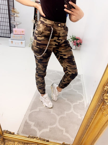 Dusty Camo Chain Detailed High Waist Cargo Trousers