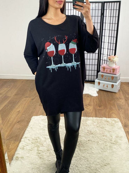 Malanie Reindeer Christmas Graphic Dipped Hem Sweatshirt