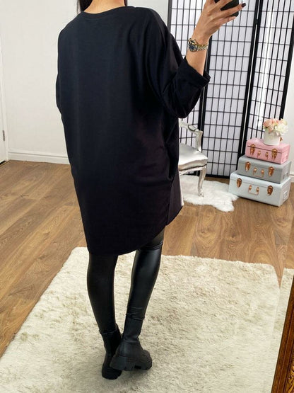 Malanie Reindeer Christmas Graphic Dipped Hem Sweatshirt