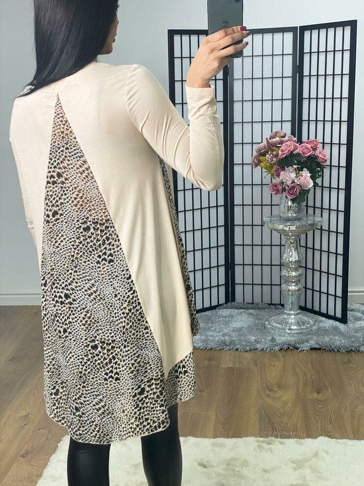 Lacie  Heart Print Chiffon Back Detailed Dipped Hem Top