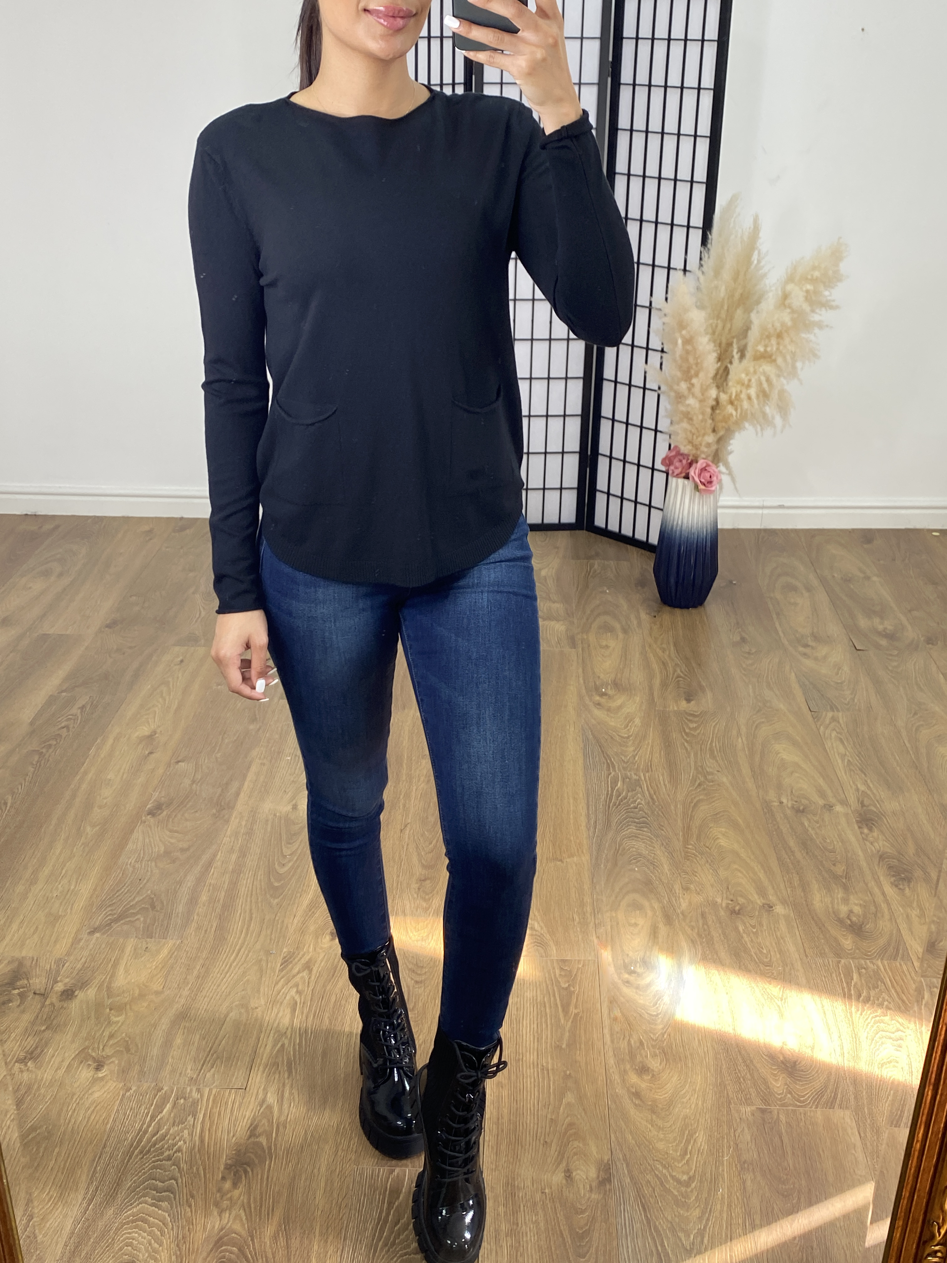 Jax Crystal Back Bow Detail Thin Knit Jumper