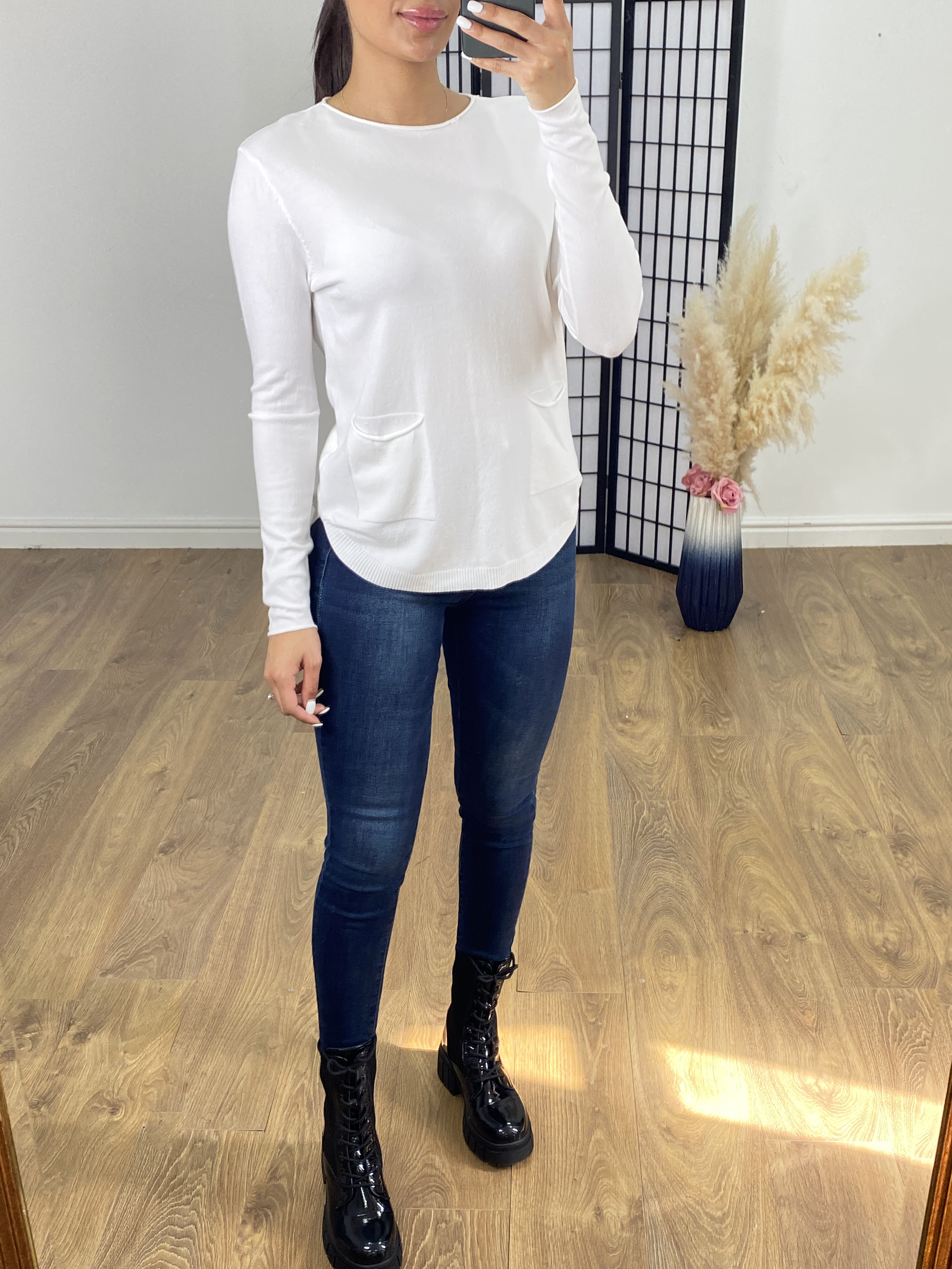 Jax Crystal Back Bow Detail Thin Knit Jumper