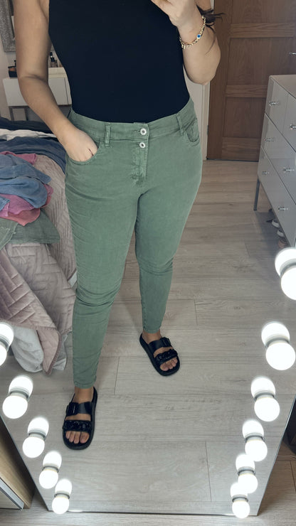 King Double Button Straight Leg Jeans