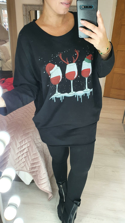 Malanie Reindeer Christmas Graphic Dipped Hem Sweatshirt