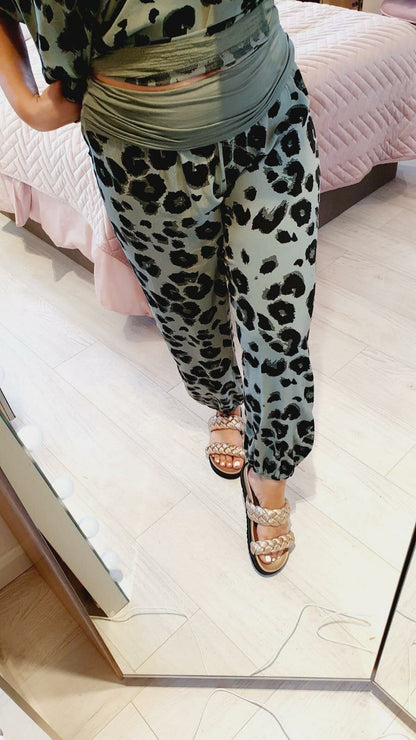 Tyne Leopard Print Oversized Hareems