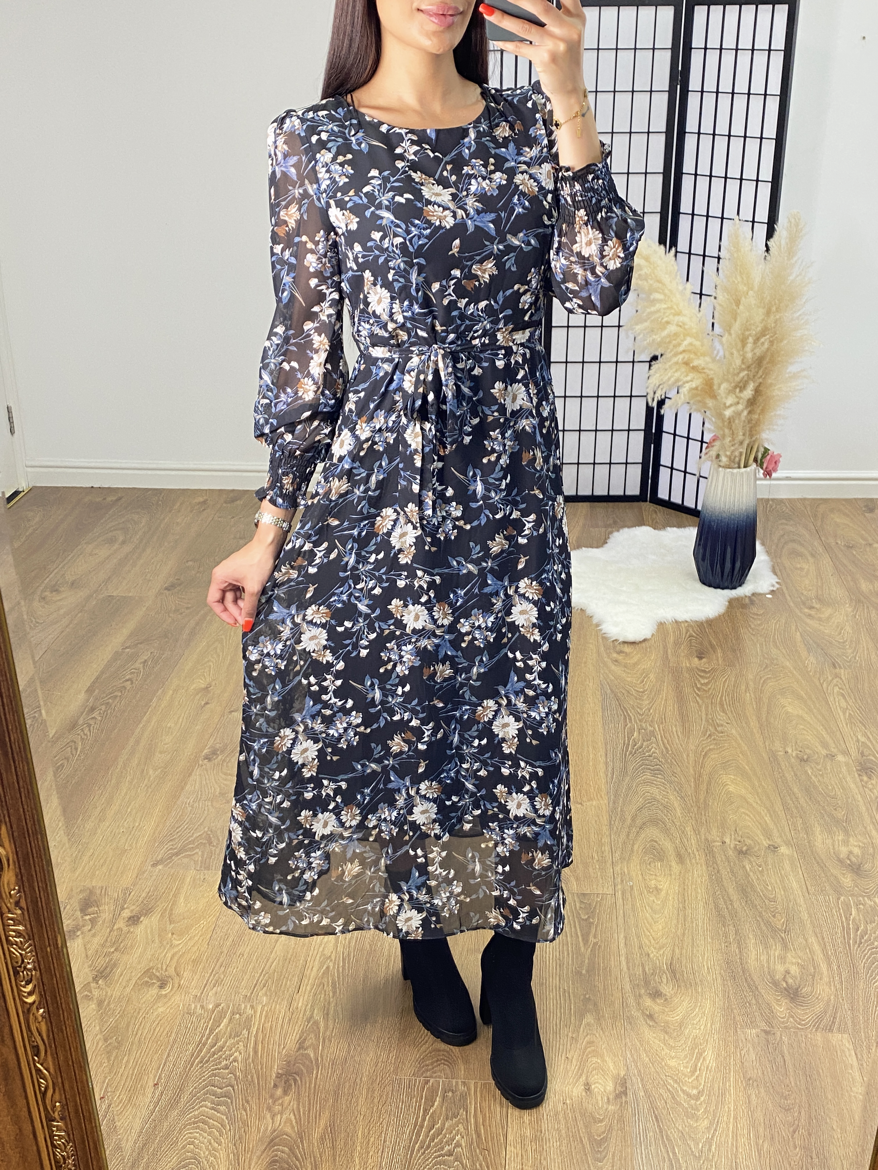 Travolta Sheer Sleeve Floral Print Maxi Dress